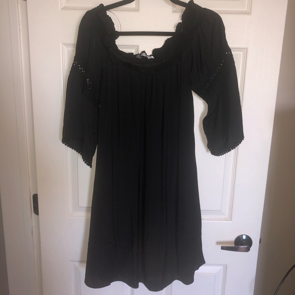 Jennifer Lopez off-the-shoulder Dress